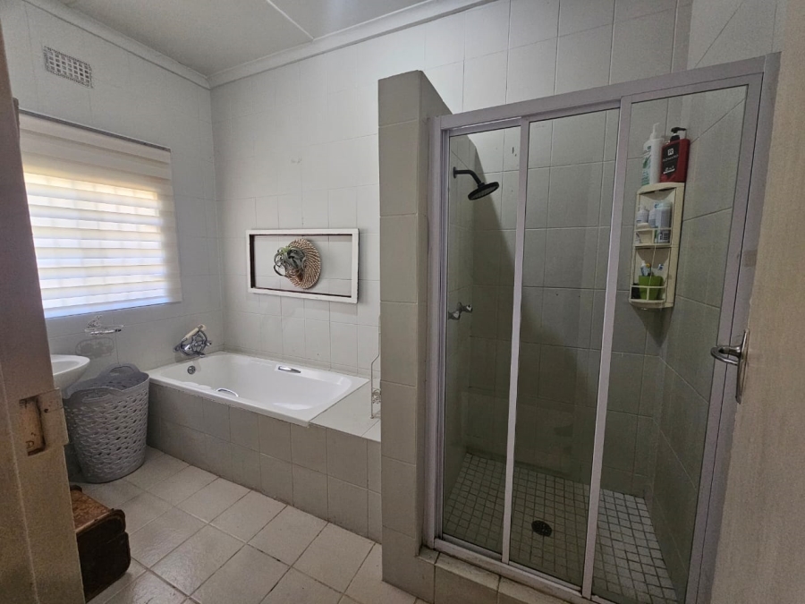 4 Bedroom Property for Sale in Riversdale Rural Western Cape